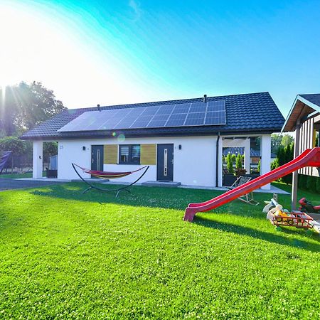 Domki Pod Skarpa Zator Ngoại thất bức ảnh